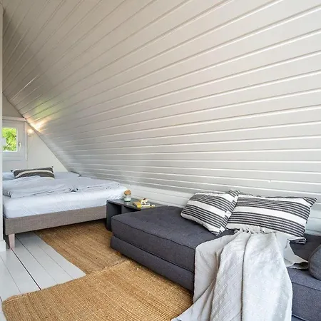 Am-hohen-ufer-reetdach-haus-nr-137-reetloft-1 Holiday home